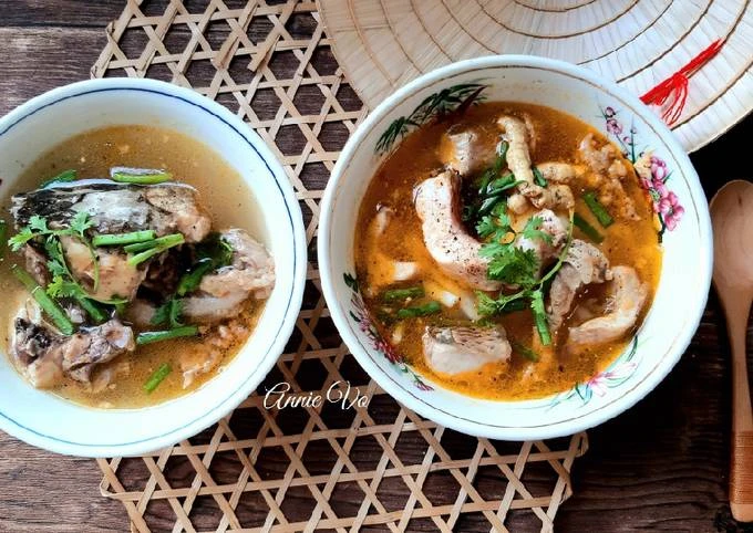 Bánh canh cá lóc Huế