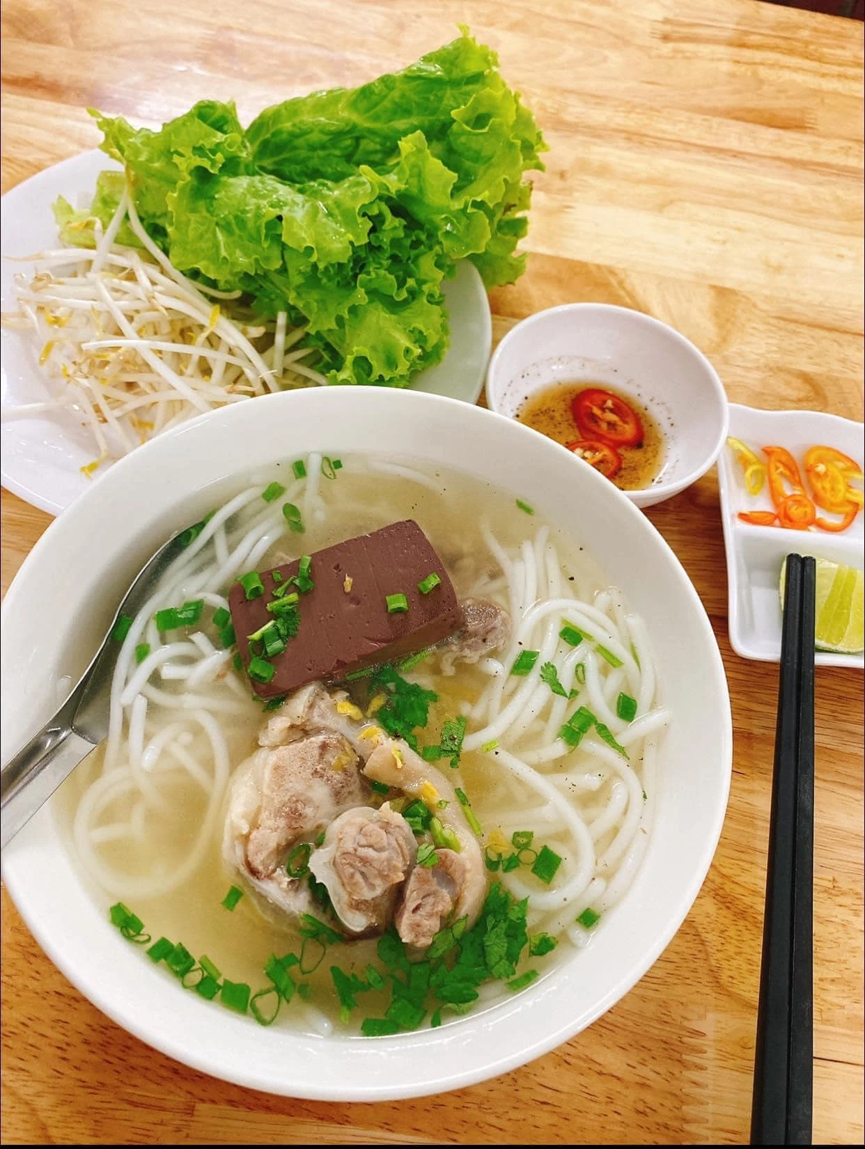 Bánh canh Út Huệ