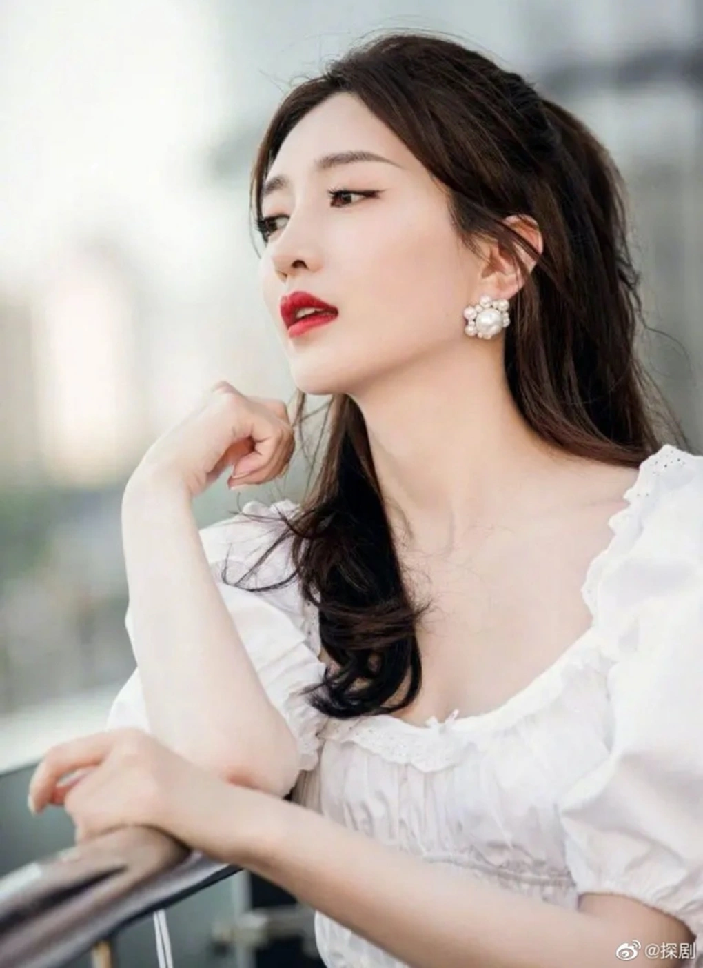Giang Sơ Ảnh: Mối tình tan vỡ với Hồ Ca, bị đồn cướp chồng đàn chị