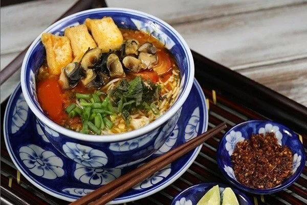 Cách nấu bún ốc chuẩn vị Hà Nội, đơn giản mà tuyệt ngon