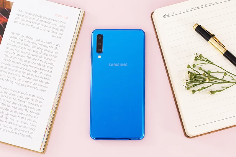 Điện thoại Samsung Galaxy A7 (2018)