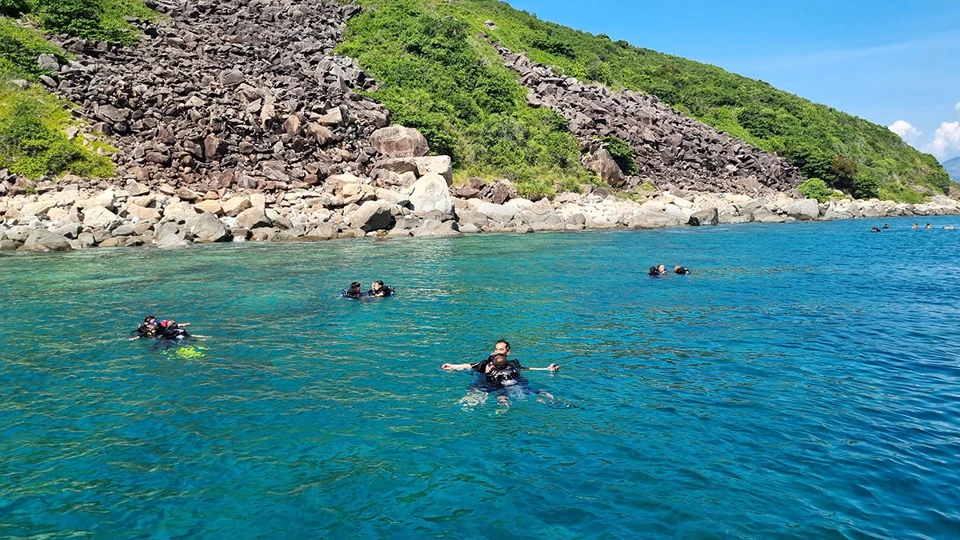 Bỏ túi 14 địa điểm du lịch Nha Trang nổi tiếng, check-in tuyệt đẹp