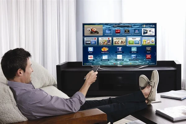 Nên dùng truyền hình cáp hay internet TV? Đâu là lựa chọn tốt nhất?