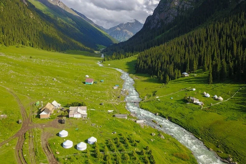 Du lịch Kyrgyzstan - Thánh địa hoang sơ, hùng vĩ nhất Trung Á